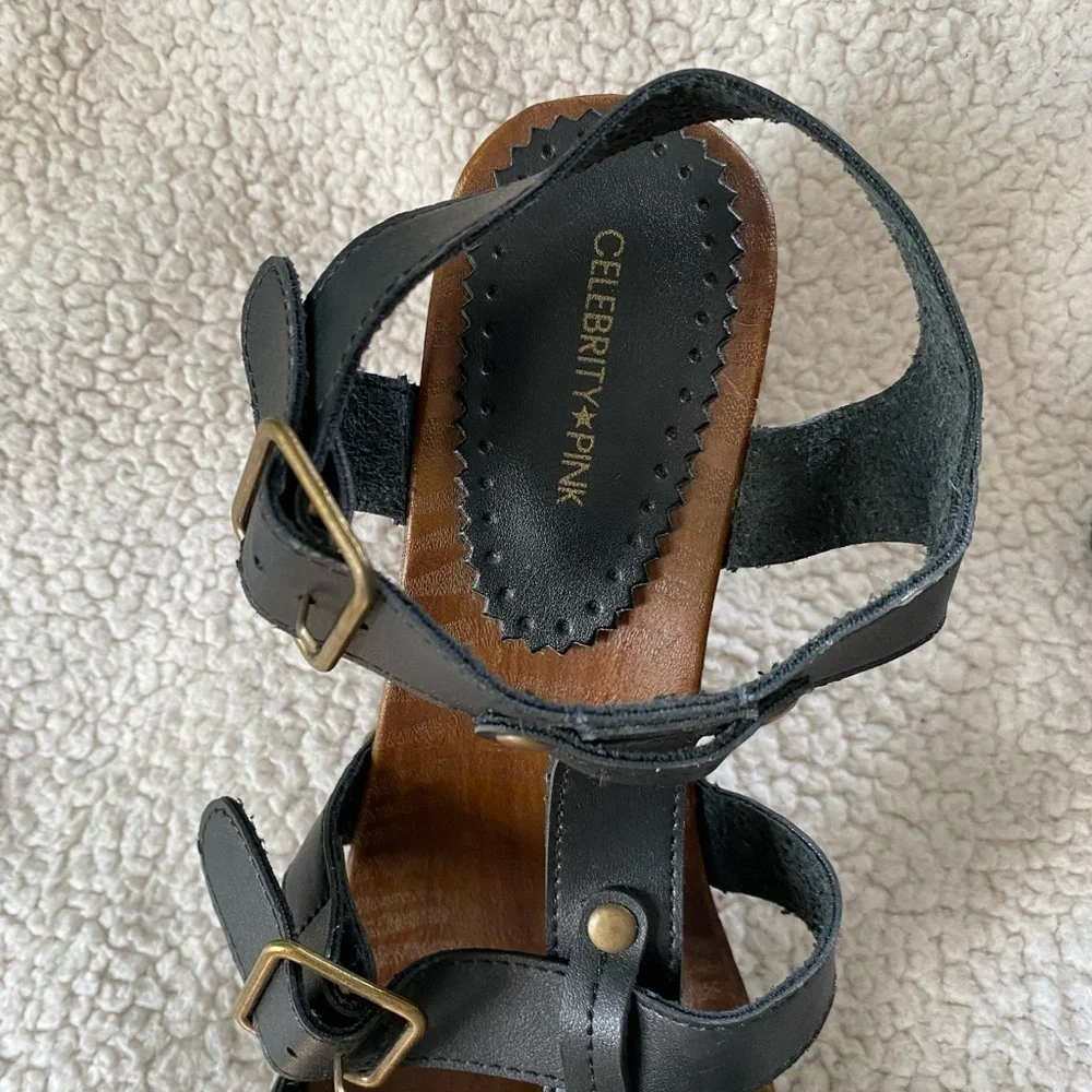 Retro style sandals with adjustable straps and block heel Size: 10 - XL